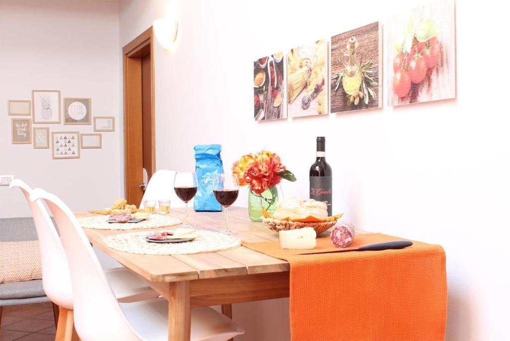 Accanto Al Centro B&B Prato  Eksteriør billede